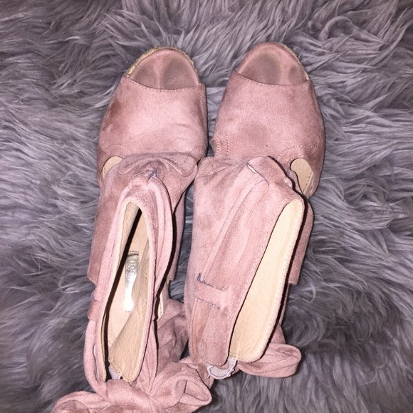 Pink suede wedges - Picture 6 of 8